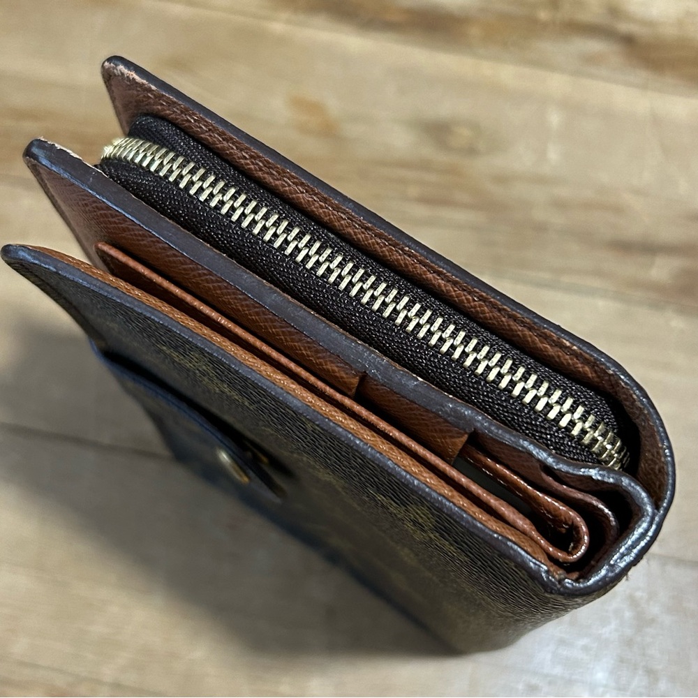 Vintage LV Mono Wallet Bifold Zippy - Picture 4 of 11